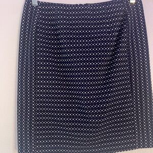 Size 2 Tommy Hilfiger Skirt, Feels Great and Looks Even Better
